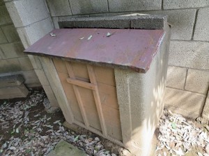 石のゴミ置き場